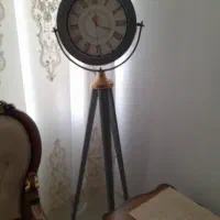 ساعت پایه دار