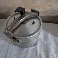 زودپز|ظروف پخت‌وپز|نیشابور, شهرکهنه|دیوار