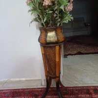 گل و گلدان