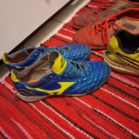 کفش کتونی فوتسال