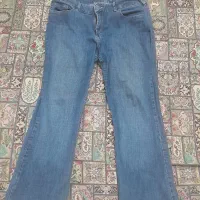 شلوار لی زنانه