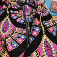 یک عدد کت زنانه هندی