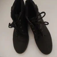 تعدادی کفش و صندل بفروش میرسد|کیف، کفش، کمربند|رشت, استادسرا|دیوار