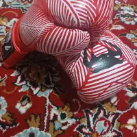 دستکش بوکس قرمز جنس چرم venom