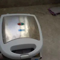 توستر و ساندویج ساز کاملا نو به همراه کارتن|اجاق گاز و لوازم برقی پخت‌وپز|دیلم, |دیوار