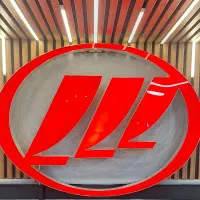 تعمیرکار و دستیار