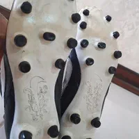 کفش فوتبال اورجینال UMBRO|ورزش‌های توپی|شیراز, دکتر حسابی|دیوار