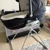 ساک حمل نوزاد به همراه پایه تخت خواب شو