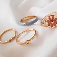 انگشتر پکی نگین‌دار چند رنگ