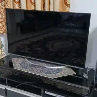 تلویزیون هوشمند مارشال و میز در شهریار