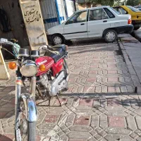 هوندا سی جی|موتورسیکلت|اصفهان, باغ فدک|دیوار