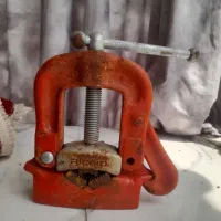 گیره لوله رو میزی