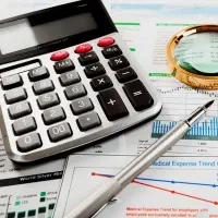 حسابدار خانم آشنا به برنامه excel و word