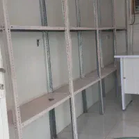 تعدادی قفسه سالم