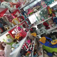 عروسک و اسباب بازی