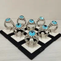 انگشتر نقره مردانه دست‌ساز با سنگ توپاز آبی اصل