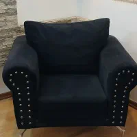 مبل تک مشکی