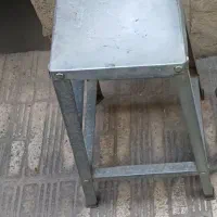 چهارپایه فلزی