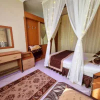 اجاره هتل و باغ ویلا سویت شخصی|اجارهٔ کوتاه‌مدت آپارتمان و سوئیت|مشهد, پایین خیابان|دیوار