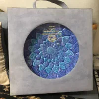 بشقاب دیوار کوب مینا کاری شده همراه کیف