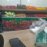 قفسه میوه فروشی