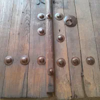 درب چوبی قدیمی