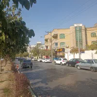 مغازه تجاری دایم حاشیه اندیشه/منطقه شلوغ