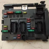 جعبه فیوز و دریچه گاز