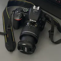 فروش دوربین Nikon D5600 با لنز|دوربین عکاسی و فیلم‌برداری|یزد, |دیوار