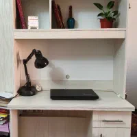میز مطالعه قفسه دار