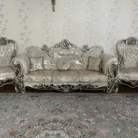 مبل کلاسیک ۷نفره و میز ناهار خوری ۶نفره