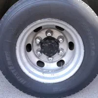 لاستیک ۲۳۵ ایسوزو