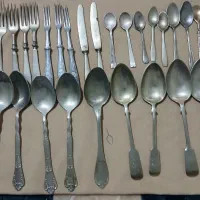 مجموعه کلکسیونی از قاشق و چنگال آنتیک دویست ساله