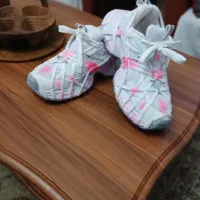 کفش|کیف، کفش، کمربند|بابل, |دیوار