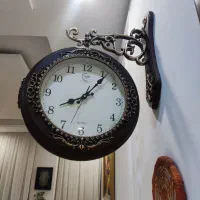 ساعت دیواری دوطرفه