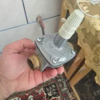 فروش یک عدد ریگراتور مطابق عکس و یک عدد فیوز 2قلو