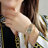 ×ساعت شیک فلزی با آویز دخترانه و زنانه NK.|ساعت|اصفهان, احمدآباد|دیوار