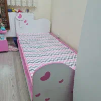 سرویس خواب چوبی نوجوان در حد نو|تخت و سرویس خواب|شاهینشهر, طالقانی|دیوار