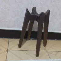 پایه ی گلدان چوبی محکم و نو