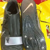 کفش میخ دار دو میدانیاین