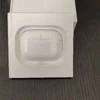 یک عدد airpods pro