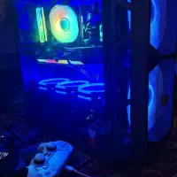 کیس گیمینگ حرفه ای معاوضه هم دارم