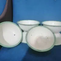ظرف و ظروف آشپزخانه