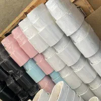 همکار ۲ خانم در تولیدی باکس گل