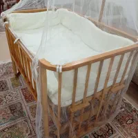تخت،گهواره چوبی کودک