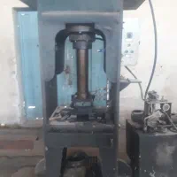 پرس ۲۰۰ تن هیدرولیک