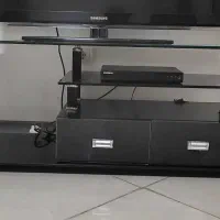 میز تلویزیون کاملا سالم و تمیز