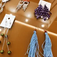 گوشواره آویز و چسبی|بدلیجات|پرند, فاز ۱|دیوار