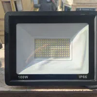 چراغ پرژکتور ۱۰۰ وات|لامپ و چراغ|رشت, معلم|دیوار