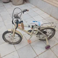 کالسکه ودوچرخه